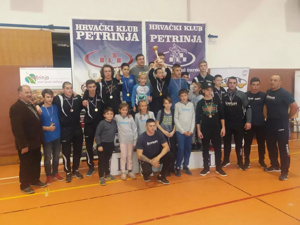 Zadržimo duh kulture i sporta u Petrinji i pomozimo im izgraditi bolju budućnost!