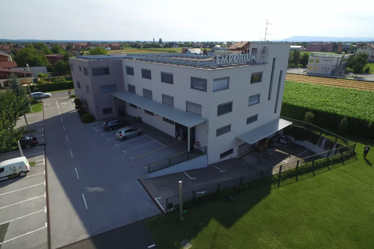 Emporium nudi poslovni objekt za prodaju ili najam