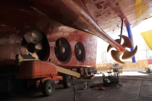 Najveći brod na svijetu građen za rezalište?