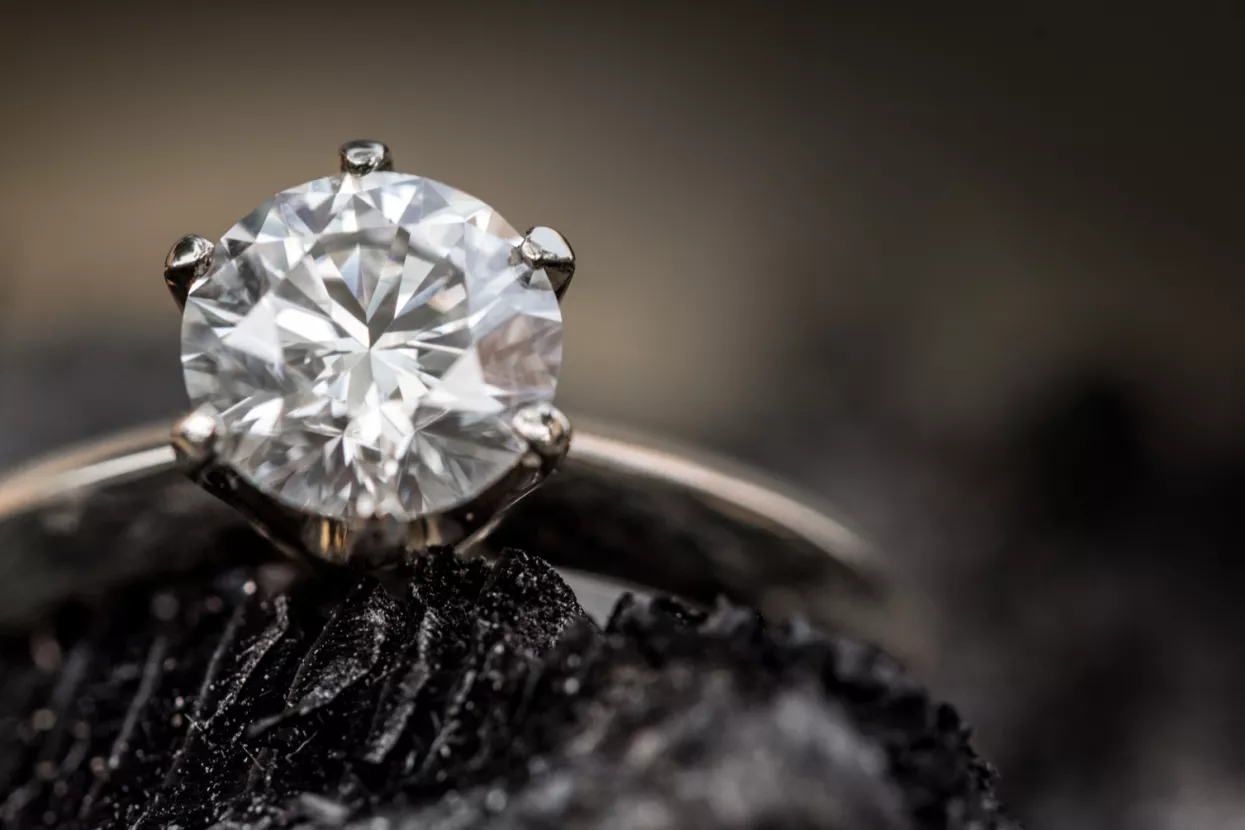 Luksuz u lockdownu: 300 tisuća dolara vrijedan dijamantni prsten prodao preko WhatsAppa