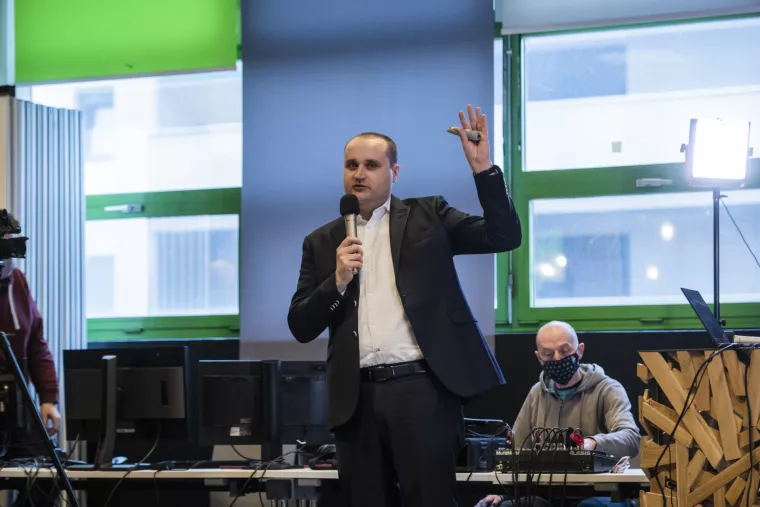 TOP 25: Pogledajte najoriginalnije honorarne poslove. Jeste li vi ikad radili ne&scaron;to luđe?