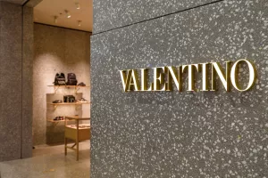 Modna kuća Valentino konačno ulazi i u make-up biznis