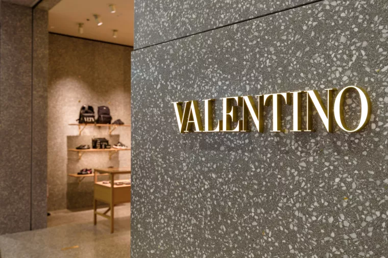 Modna kuća Valentino konačno ulazi i u make-up biznis