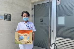 PreKrašni kolačići za žene u rodilištima povodom Majčinog dana