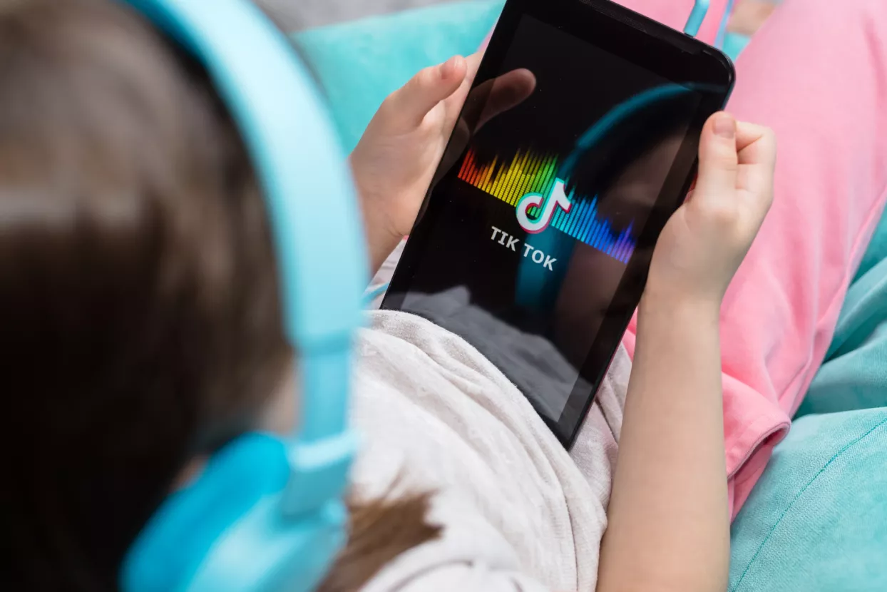 Pola korisnika kupuje brendove koje vidi na TikToku