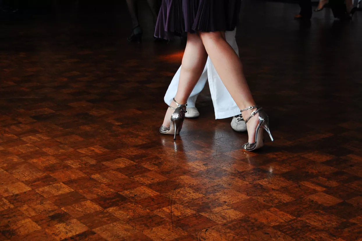 UGP: Bračnim parovima dozvoljeno ići na bazen i voziti se u taksiju, ali ne i plesati u plesnoj školi