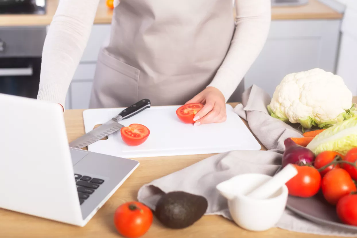 Tri faze kuhanja tijekom pandemije: panika, nostalgija i burn-out