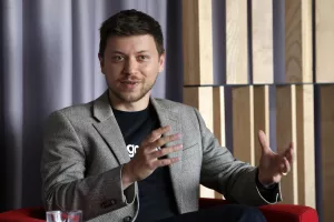 [VIDEO] Daniel Ackermann: Degordian se odmiče od &#39;normalnog ureda&#39; i uvodi koncept Starbucksa