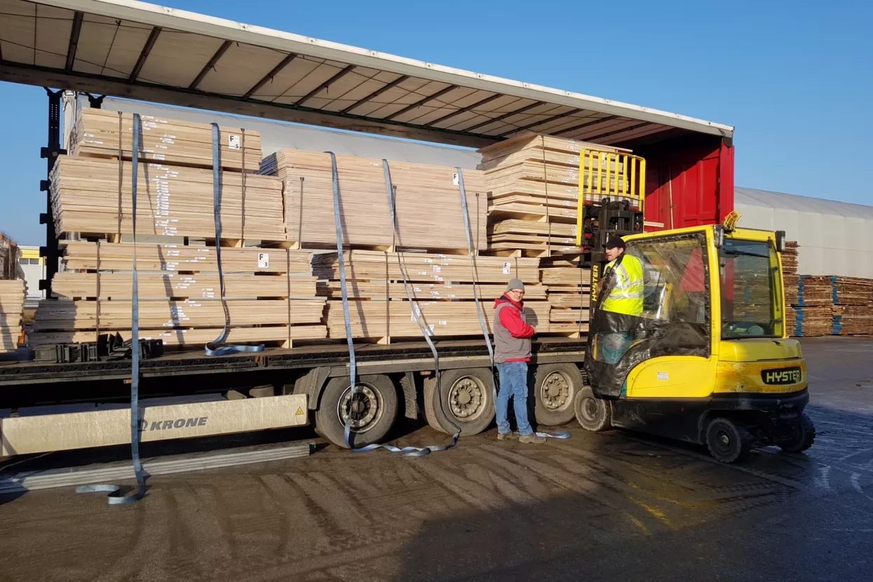 Brojimo šlepere (35): Požgaj Grupa od početka pandemije izvezla 441 šleper proizvoda