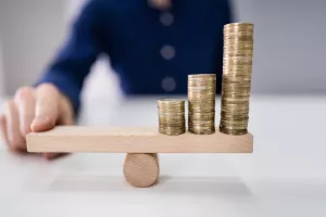 HUB-ova analiza gospodarskog pada i inflacije