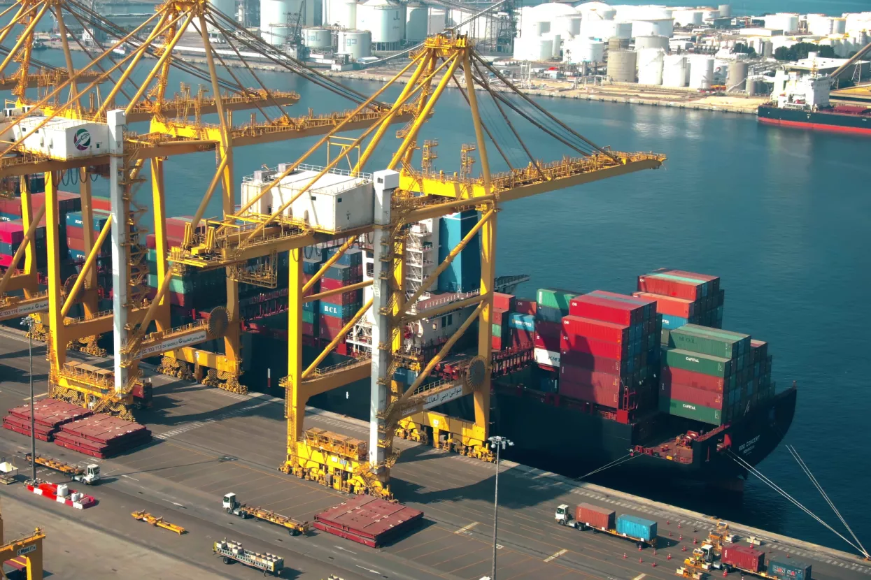 Eksplozija kontejnerskog broda u Dubaiju poljuljala već nestabilan logistički lanac