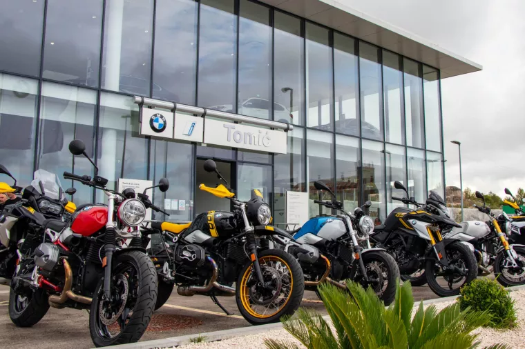 Adrenalinski spektakl u Zadru: Održan prvi BMW Motorrad roadshow