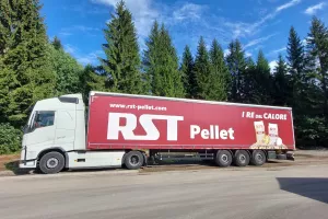Brojimo šlepere (44) Tvrtka RTS Pellet iz Delnica tjedno izveze do 75 šlepera punih peleta