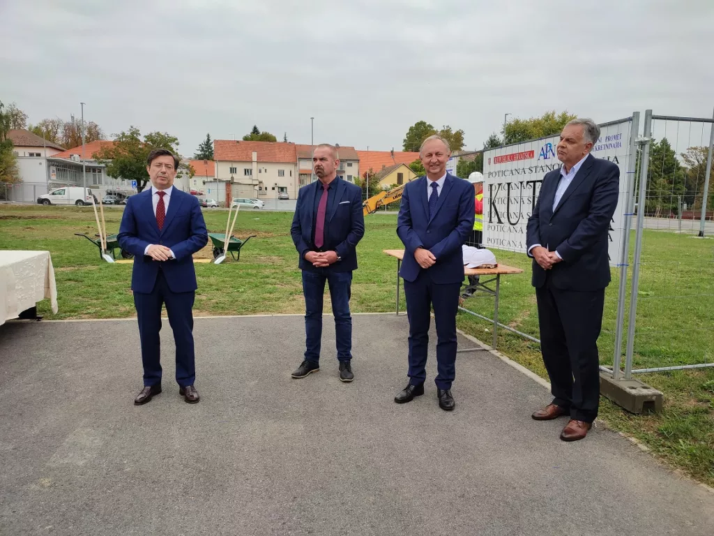 Započela gradnja zgrade na Trgu dr. Franje Tuđmana u Kutini