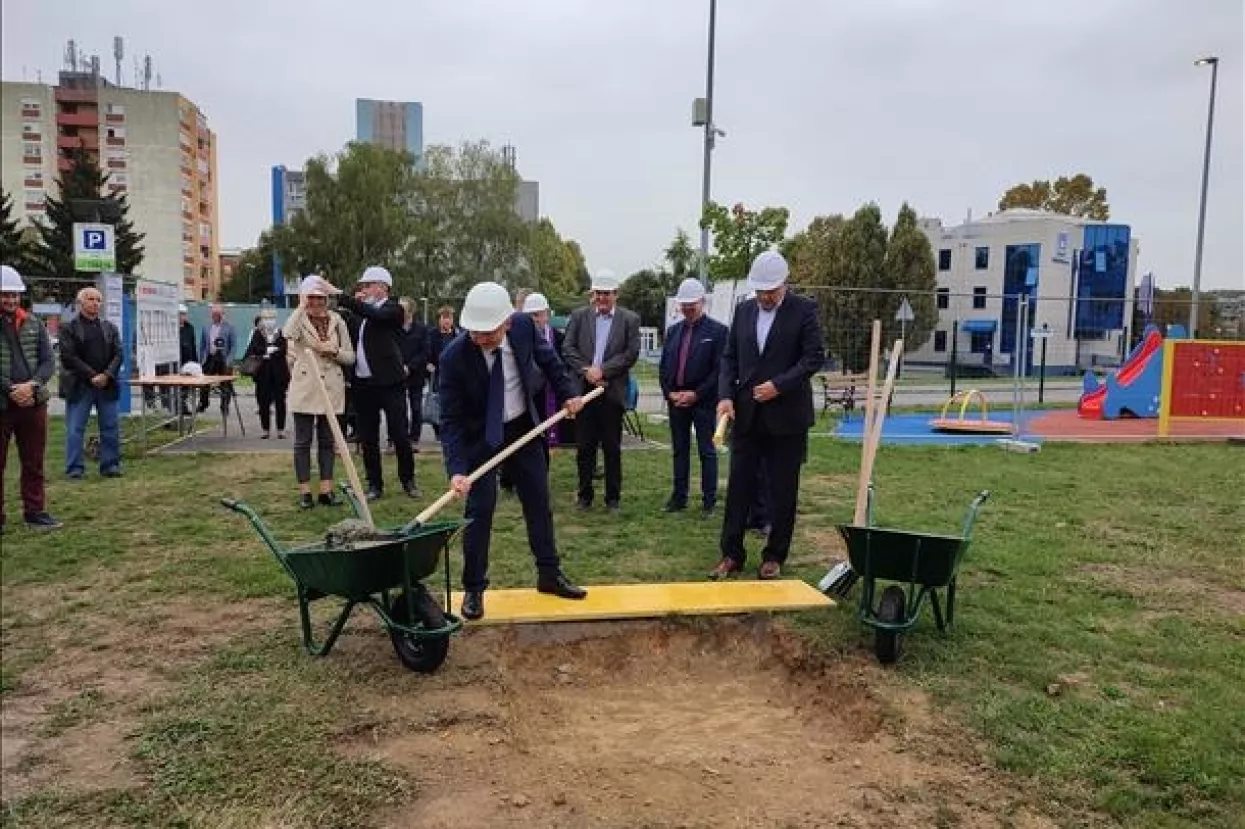 Započela gradnja zgrade na Trgu dr. Franje Tuđmana u Kutini