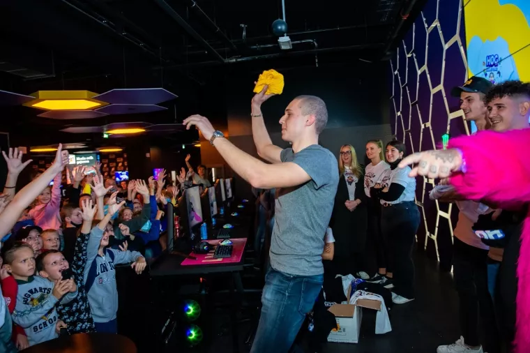 HoG powered by A1 najveća gaming dvorana otvorena uz najveće zvijezde regionalne YouTube scene