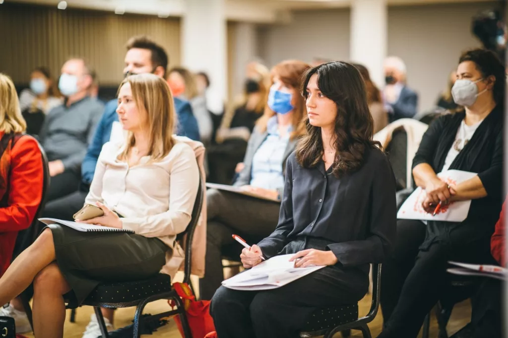 Negativne posljedice prisilno uvedene online nastave mogle bi otjerati studente iz Hrvatske