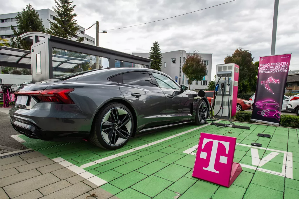 Hrvatski Telekom prvi u Hrvatskoj demonstrirao 5G+ brzine do 4 Gbit/s