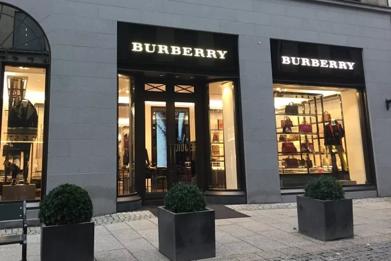 Modni transfer: Čudotvorac Jonathan Akeroyd novi izvršni direktor Burberryija