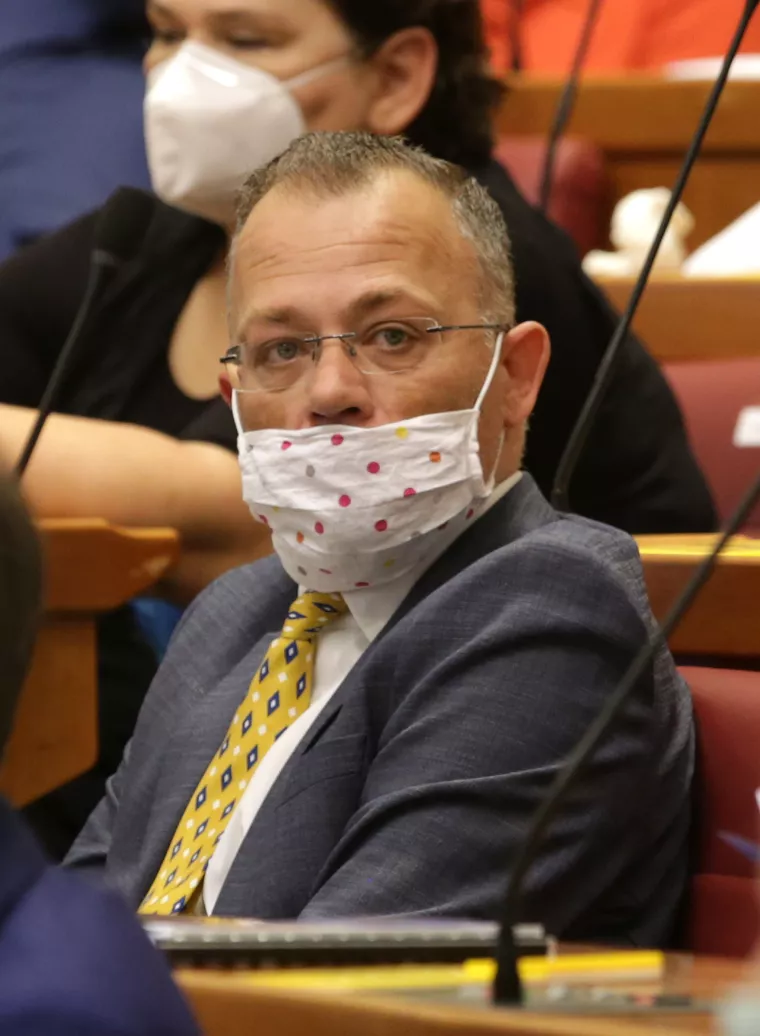 Virus bez kvalificirane većine - Hrvatske stranke ne mogu motivirati vi&scaron;e od 30 posto stanovni&scaron;tva