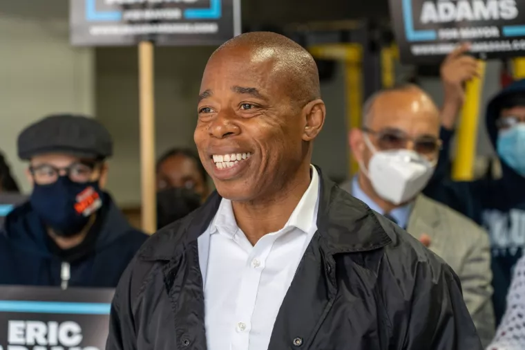 Novoizabrani gradonačelnik New Yorka Eric Adams obećao da će primiti prve tri plaće u bitcoinu