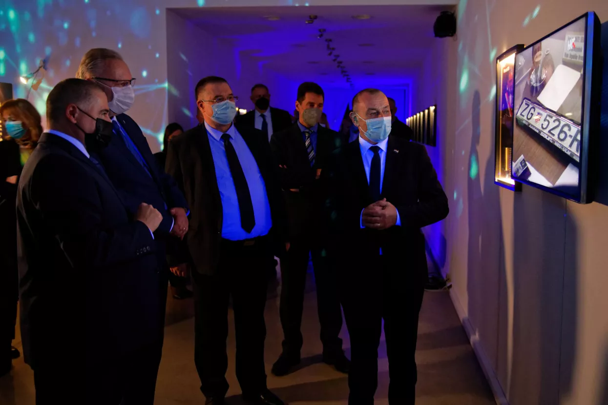 30 godina AKD-a od prve putovnice predsjednika Tuđmana do digitalnog doba