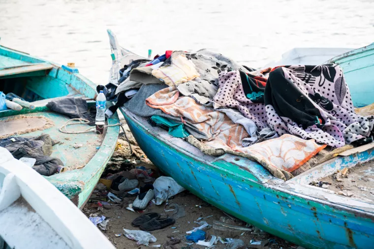Afrički kontinent &#39;tone&#39; u odbačenoj odjeći Zapada
