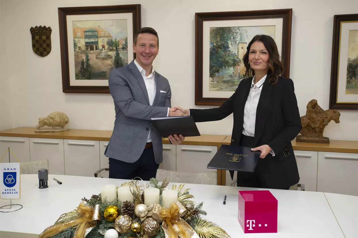 HT i Sveta Nedelja pokrenuli projekt naprednih Smart City i IoT rje&scaron;enja na infrastrukturi javne rasvjete