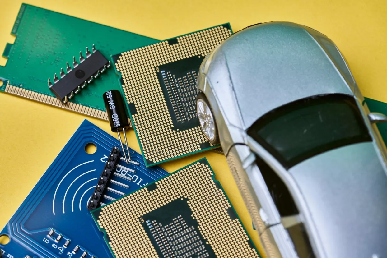 Nestašica čipova mučit će automobilsku industriju i u 2022.