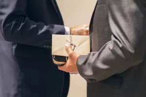 Može se poništiti darovni ugovor i naplatiti dug, ali u nemogućih godinu dana