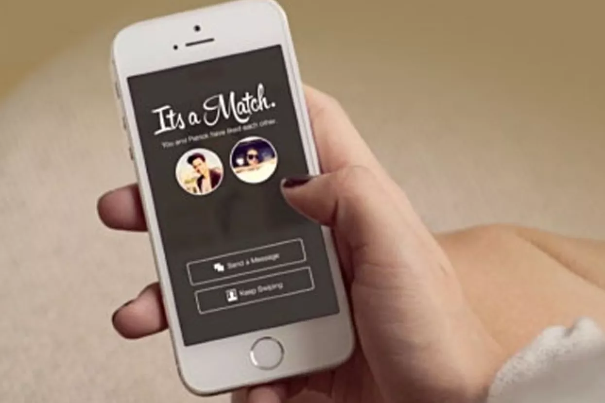 Post-Tinder Swindler: Aplikacija Tinder uvela opciju 'spojeva naslijepo'