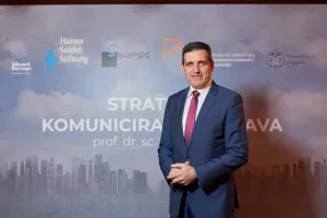 Predstavljena nova knjiga Bože Skoke &#39;Strateško komuniciranje država&#39;