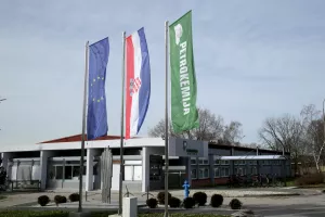 Dioničari Petrokemije donijeli odluku o povlačenju dionica s burze