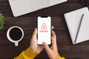 Turisti masovno bukiraju smještaj na ukrajinskom Airbnbiju, a novac ide građanima