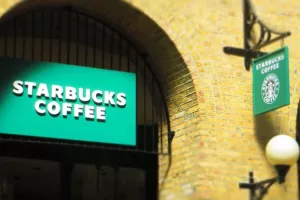 U Starbucksove restorane uskoro na kavu i punjenje električnih vozila