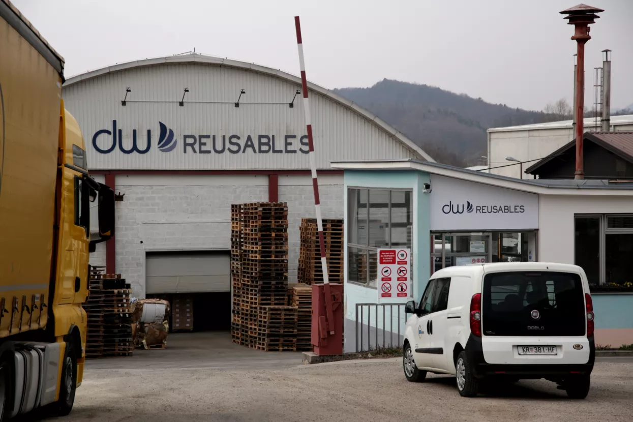 DW Reusables postaje većinski vlasnik Stražaplastike