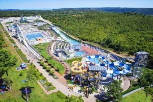 Aquapark Istralandia prodana Looping grupi