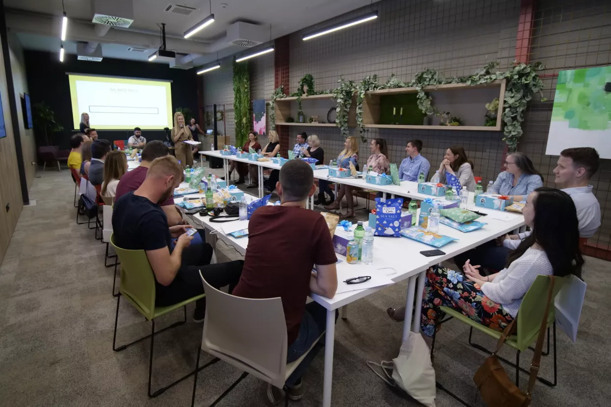 Kako postaviti event na noge?