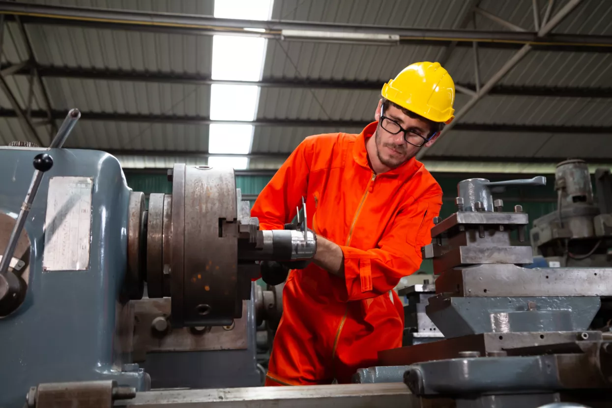 Doprinosi za plaću: I dalje na snazi mjera oslobođenja od doprinosa za prvo zaposlenje mladih