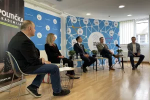 Mladi zaziru od politike, ali zbog njihova entuzijazma treba im dati priliku