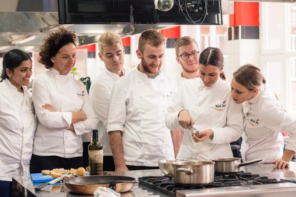 [Poslovna scena] Sertićeva kulinarska akademijia &#39;kuha&#39; i &#39;peče&#39; buduće ponajbolje chefove na svijetu
