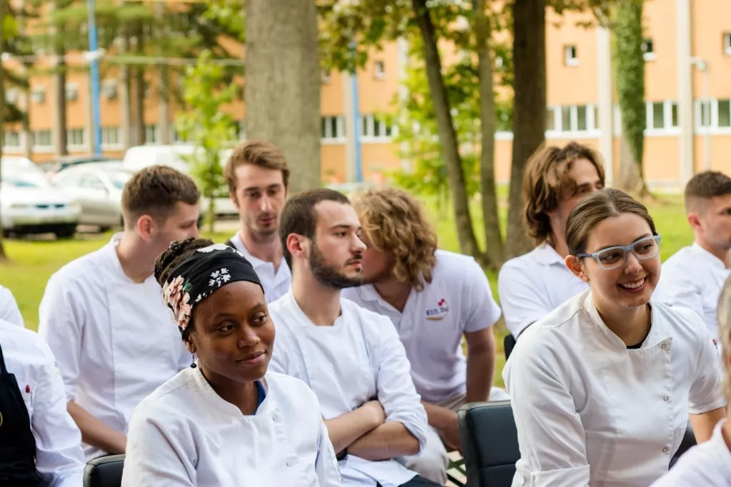 [Poslovna scena] Sertićeva kulinarska akademijia &#39;kuha&#39; i &#39;peče&#39; buduće ponajbolje chefove na svijetu