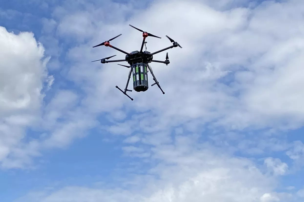 U Britaniji otvorena stanica električnih letjelica za dostavu paketa i prijevoz putnika