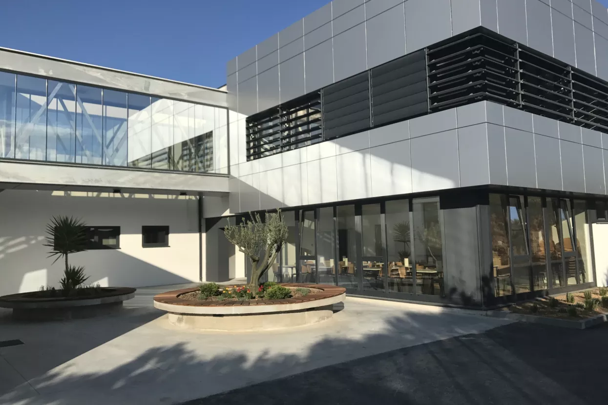 HSTec: Visokotehnološki izvoznik opkoljen trgovačkim centrima