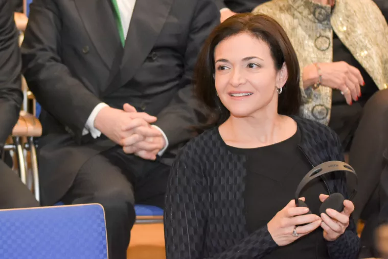 Najbliža Zuckerbergova suradnica povlači se iz Mete