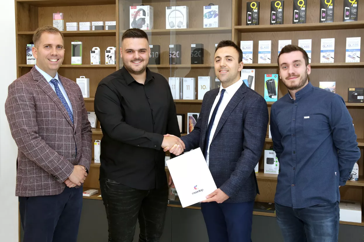 Apple certificirani servis PRT implementirao Moontop