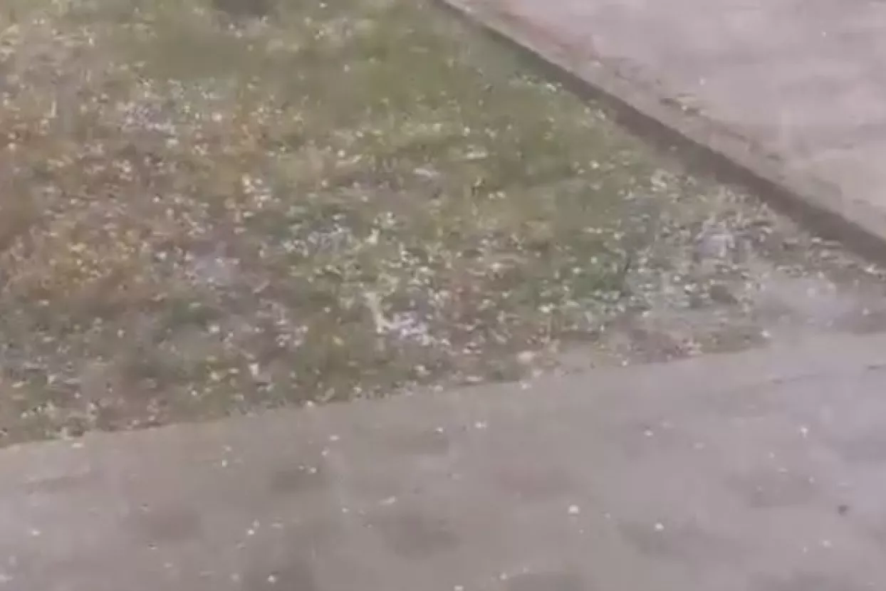 Posljedice tuče: Djelomično oštećeni i solarni paneli na tvornicama u Humu na Sutli