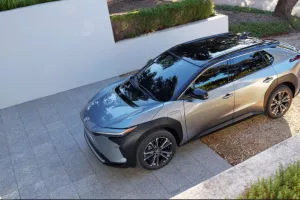 [Video] Na domaće tržište stigla prva električna Toyota