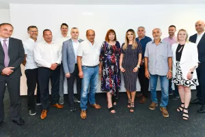 Kompanije prerađivačke industrije i djelatnosti u tehnologiji osnovale svoju udrugu