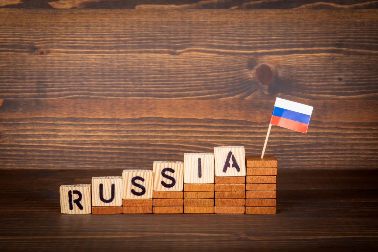 Ne može platiti dugove, a pliva u novcu: pet znakova da Rusija odolijeva sankcijama